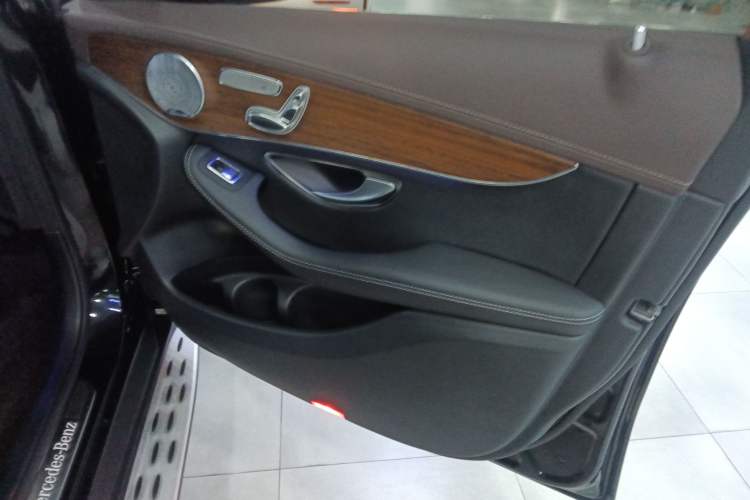 Used Mercedes-Benz GLC 2021 GLC 300 L 4MATIC Dynamic Model
