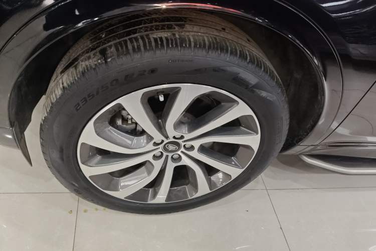 Used Land Rover Discovery Sport New Energy 2022 Facelifted P300e Plug-in Hybrid Electric Version
