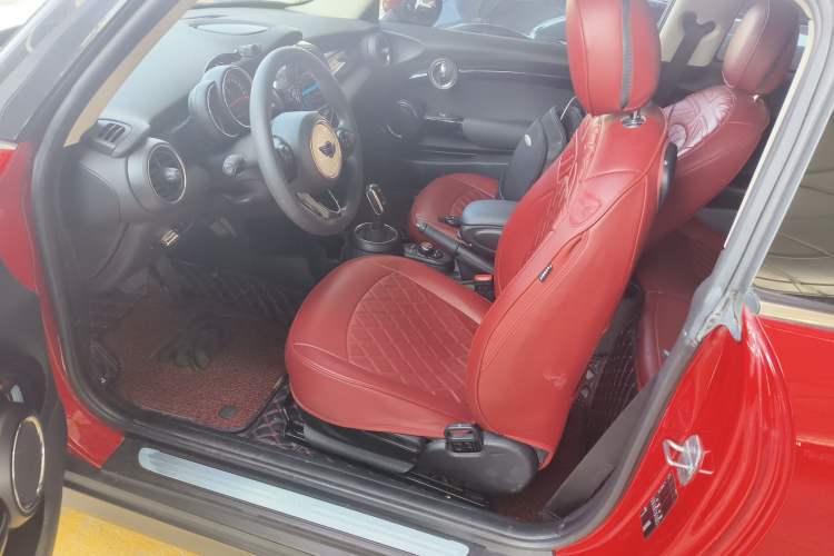 Used  MINI 2019 1.5T ONE PLUS
