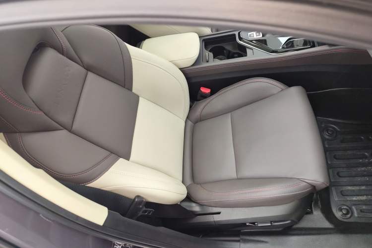 Used Lynk & Co 02 2020 1.5T DCT Two-Wheel Drive Zhaopu Version
