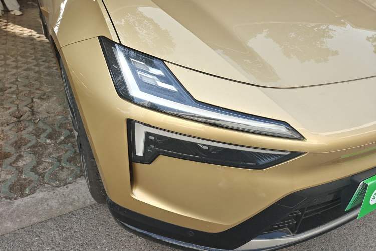 Used Polestar 4 2024 Single-Motor Standard Range PLUS Dual-Star Connectivity Edition