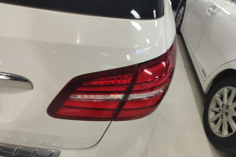 Used Mercedes-Benz B-Class 2015 B 200 Luxury Model
