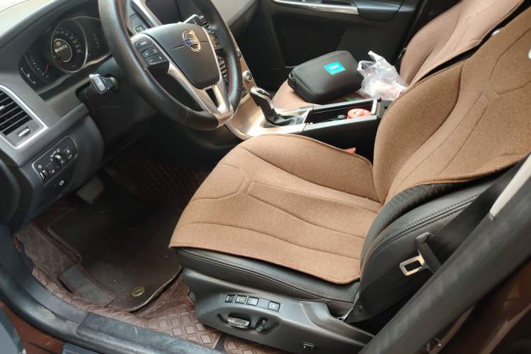 Used Volvo XC60 2016 T5 Smart Upgrade Model
