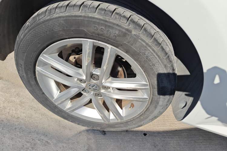 Used Volkswagen Gran Lavida 2015 1.6L Automatic Comfort Edition