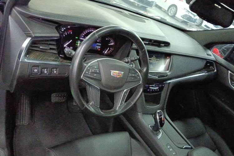 Used Cadillac XT5 2018 28E Four-Wheel Drive Tech Version
