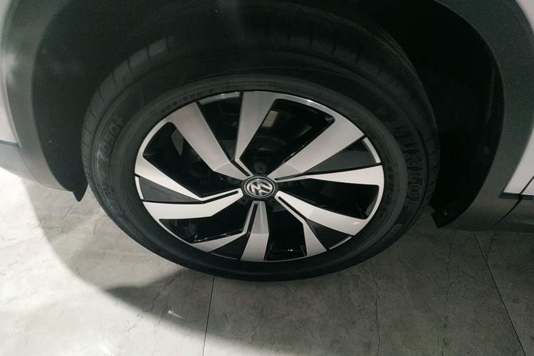 Used Volkswagen Tayron 2022 280TSI Two-Wheel Drive Luxury Smart Connectivity Version