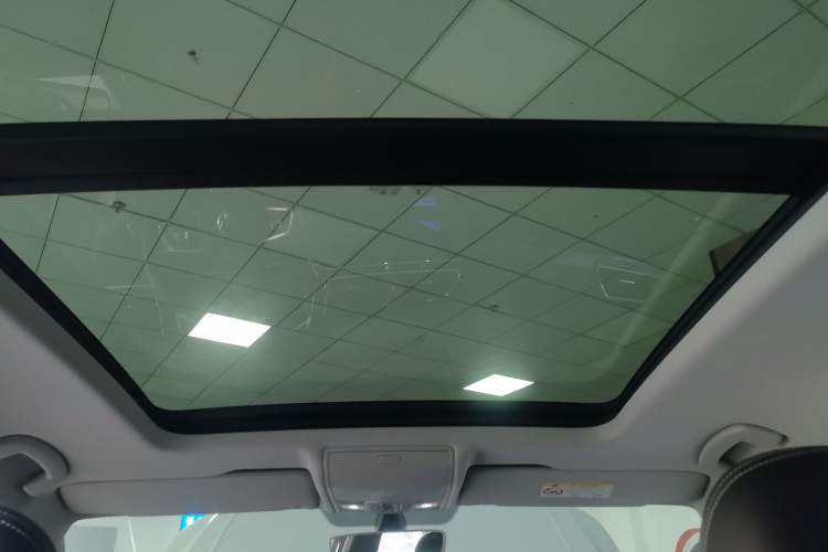 Used Volkswagen Tiguan L 2021 330TSI Automatic Two-Wheel Drive R-Line Enhanced Edition
