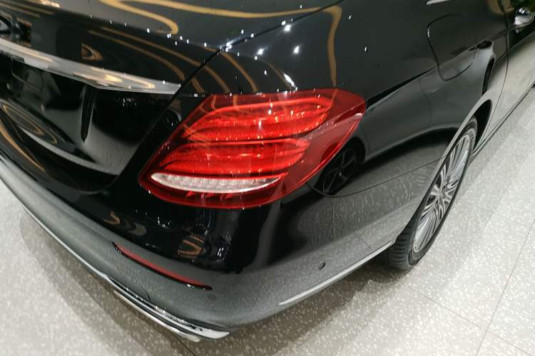 Used Mercedes-Benz E-Class 2019 Facelifted E 300 L Stylish Version

