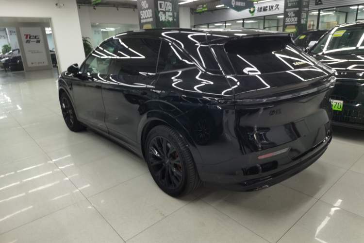 Used Zeekr 7X 2025 100 kWh Long-Range Rear-Wheel Drive with Intelligent Driving Features
