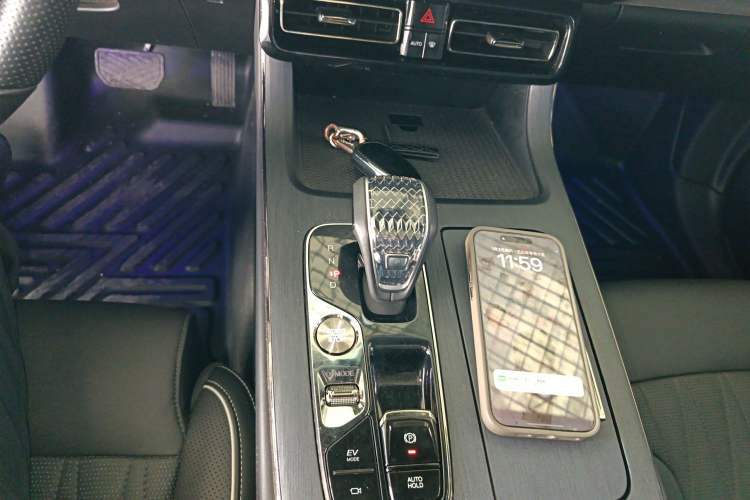 Used GAC Trumpchi GS8 2022 Dual-Engine Series 2.0TM Two-Wheel Drive Prestige Edition (7 Seats)
