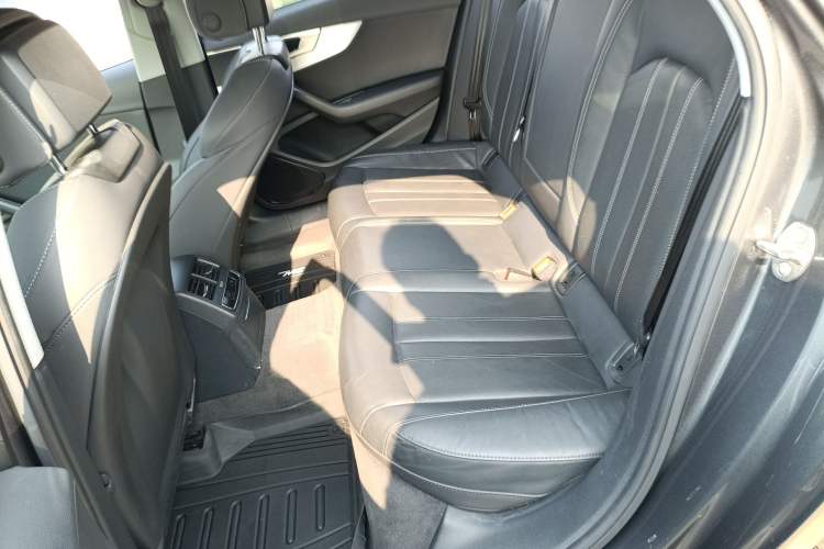 Used Audi A4L 2020 40 TFSI Fashion Dynamic Model