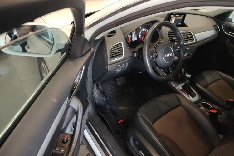 Used Audi Q3 2018 30th Anniversary Edition 35 TFSI Fashion Model
