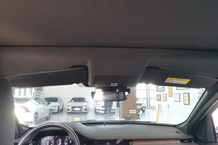 Used Land Rover Discovery Sport 2020 249 PS R-Dynamic Performance Edition