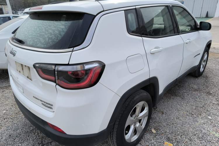 Used  Compass 2017 200T Automatic Family Edition
