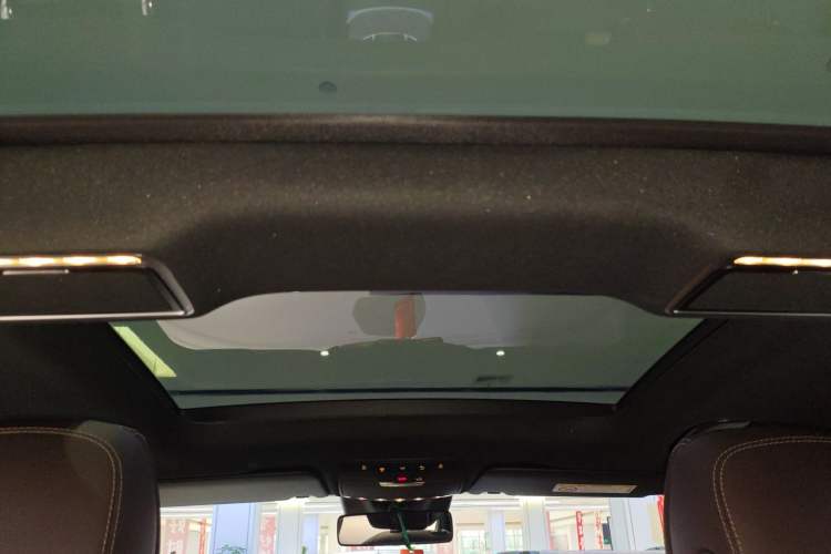 Used Mercedes-Benz GLC 2020 Facelift GLC 300 L 4MATIC Dynamic Edition
