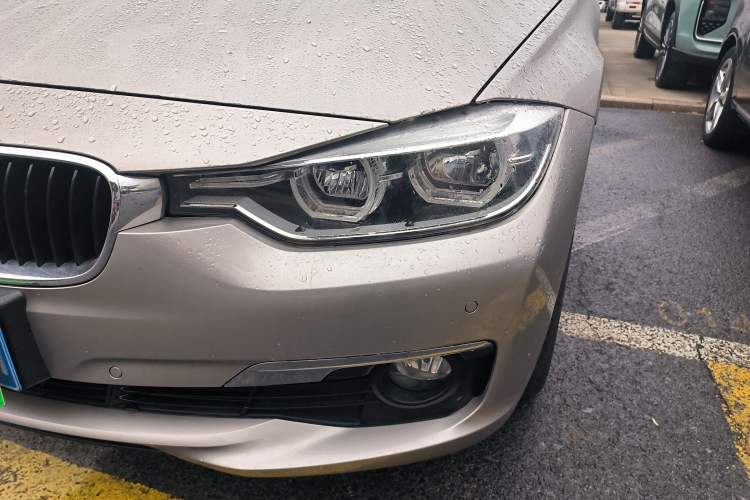 Used BMW 3 Series 2016 316Li Fashion Model
