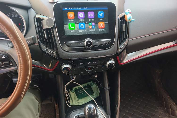 Used Changan CS55 2017 1.5T Manual Colorful Edition
