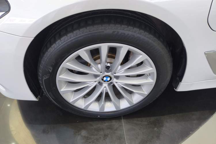 Used BMW 5 Series New Energy 2020 Mileage Upgrade Version 530Le Pioneer Edition
