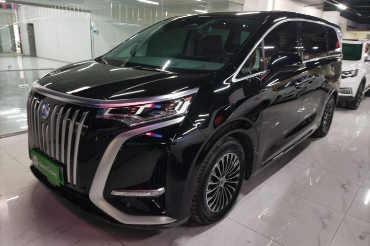 Used Denza D9 2022 EV 600 Four-Wheel Drive Prestige Model