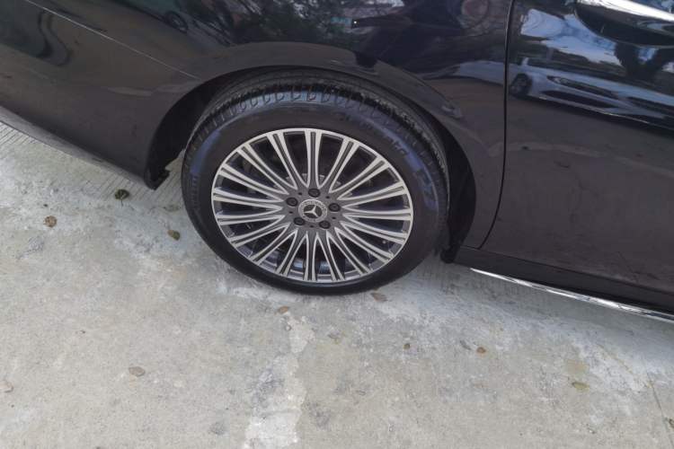 Used Mercedes-Benz E-Class 2020 Restyled E 300 L Sporty and Stylish Edition
