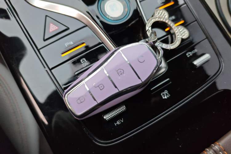 Used BYD Qin PLUS 2023 Champion Edition DM-i 55KM Leading Model
