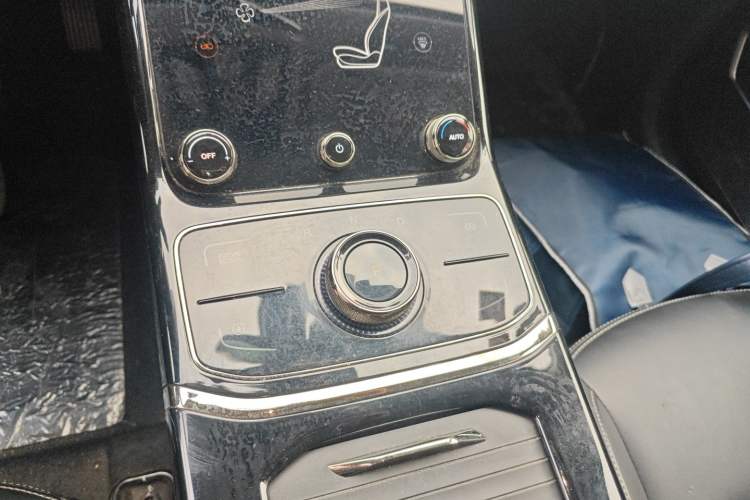 Used NETA U 2023 NETA U-Ⅱ 400 U Show Edition – Lithium Iron Phosphate
