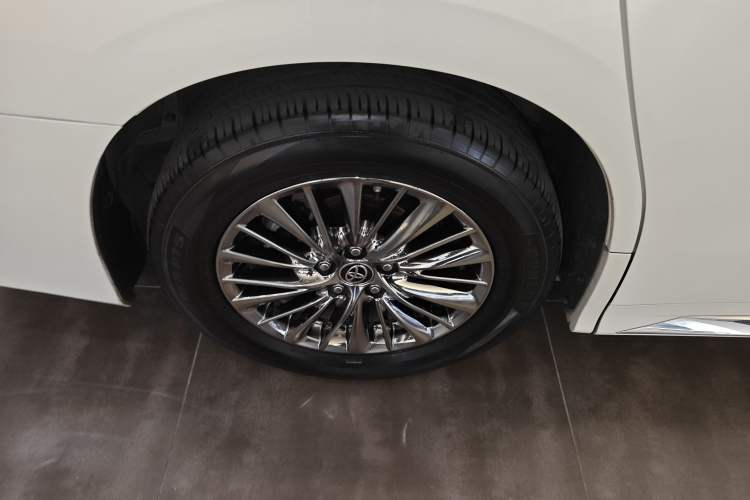 Used Toyota Alphard 2021 Dual-Motor 2.5L Premium Edition
