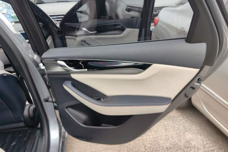 Used BYD Qin PLUS 2021 DM-i 120KM Prestige Model
