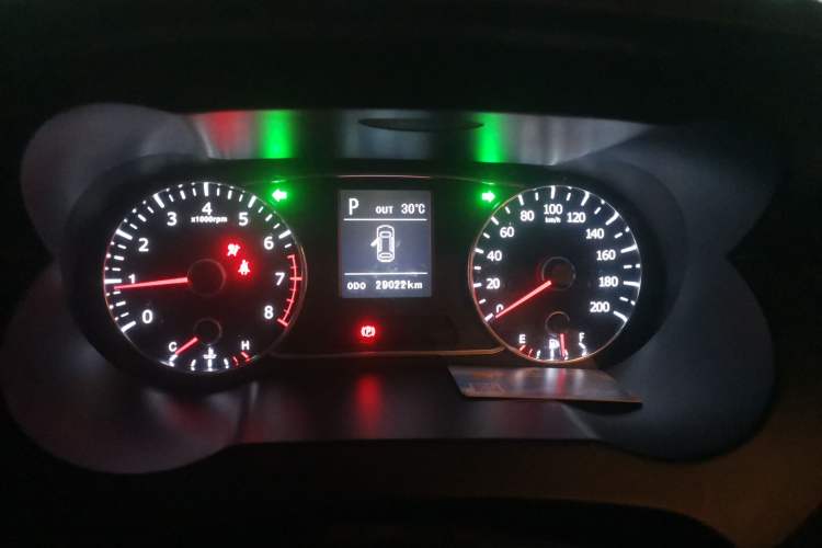 Used Land X7 2015 2.0T Panoramic Prestige Edition
