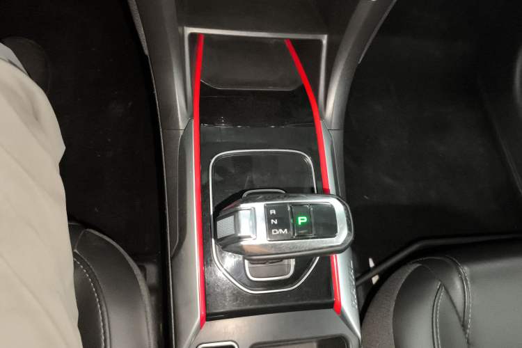 Used Haval H2 2018 Blue-Label 1.5T Dual-Clutch Two-Wheel-Drive Luxury Model
