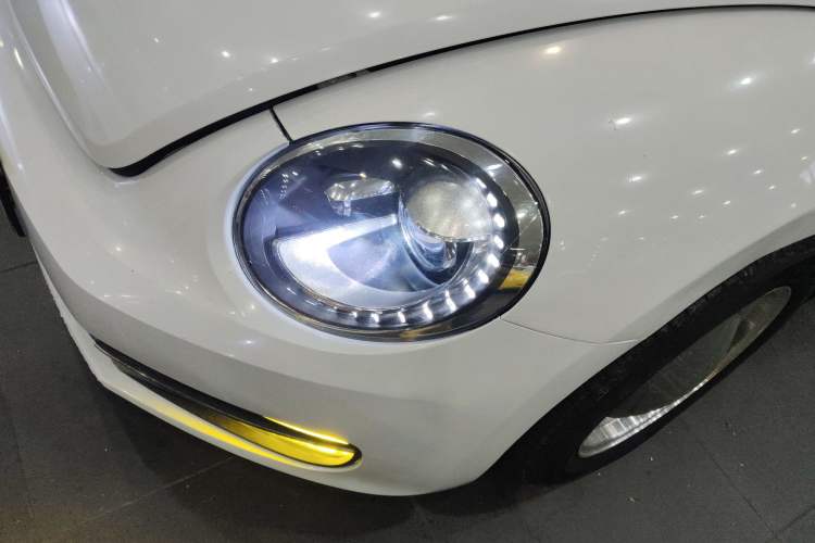 Used Volkswagen Beetle 2015 180TSI model
