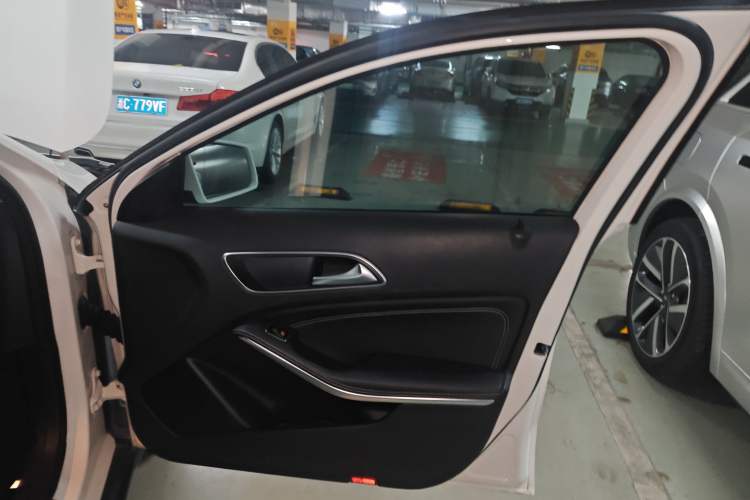 Used Mercedes-Benz GLA 2016 GLA 200 Fashion Model
