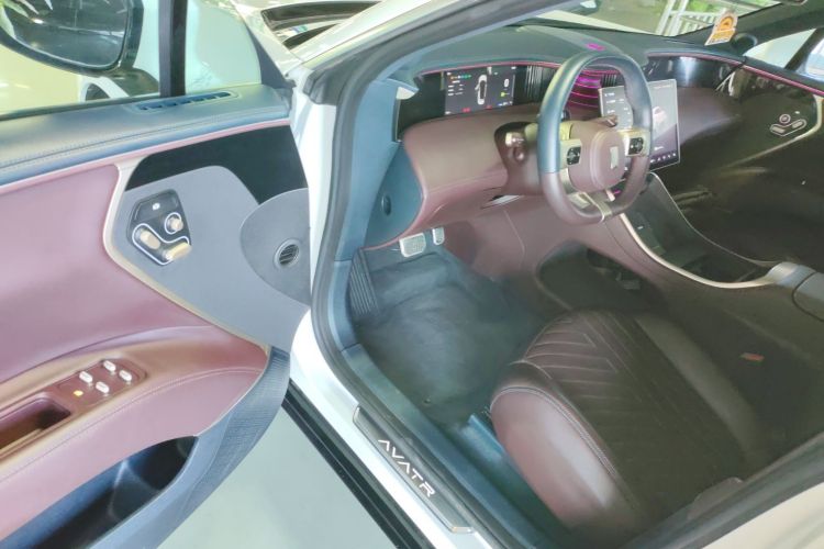 Used  11 2022 Long-Range Dual-Motor Luxury Edition 5 Seats
