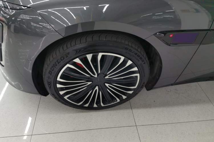 Used  12 2025 Ultra Extended-Range Edition
