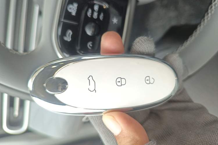 Used Dongfeng NAMMI 01 2024 New Edition 330 Plus Smart+
