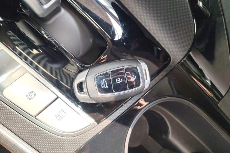 Used Hyundai Elantra 2023 1.5L CVT GLX Elite Edition
