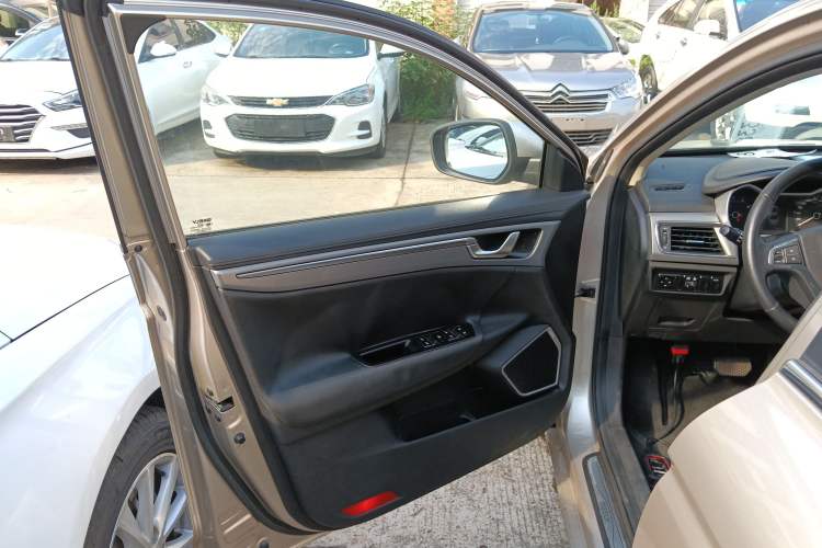 Used Geely Auto Emgrand GL 2018 1.4T DCT Elite Smart Connectivity Version
