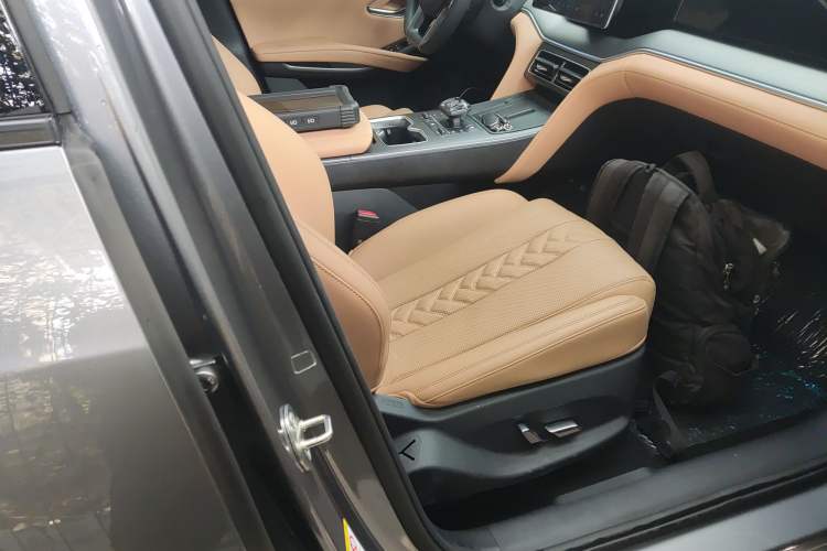 Used BYD Song L DM-i 2024 112 km Beyond Edition
