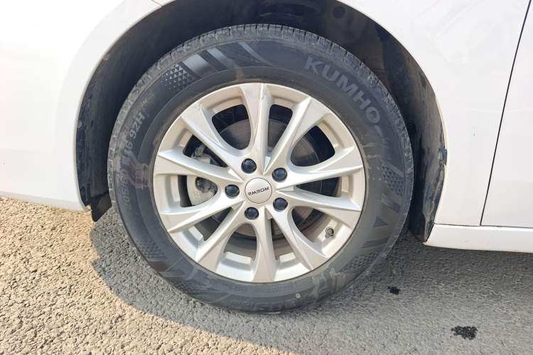 Used Roewe i5 2023 1.5L CVT Luxury Edition
