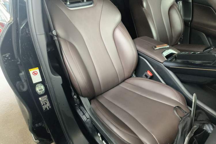 Used Wey Mocha 2021 2.0T Two-Wheel-Drive Ultra-Strong Version