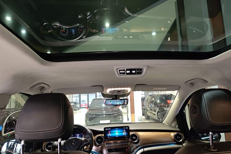 Used Mercedes-Benz V-Class 2022 V 260 L Long-wheelbase Luxury Edition