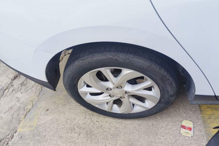 Used Buick Velite 6 2023 430km Range Commuter Version
