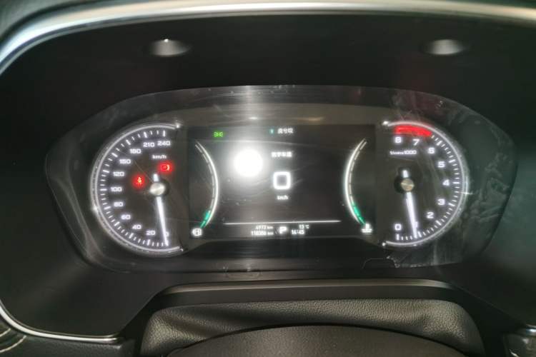 Used Roewe RX5 2016 30T Two-Wheel Drive Automatic Internet Smart Edition