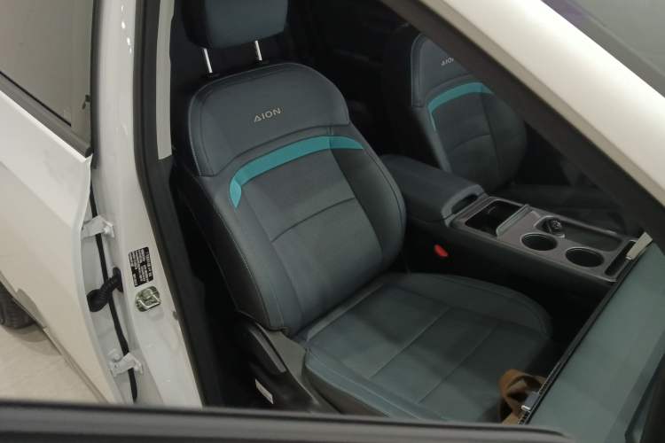 Used AION Y 2023 Younger Star Edition