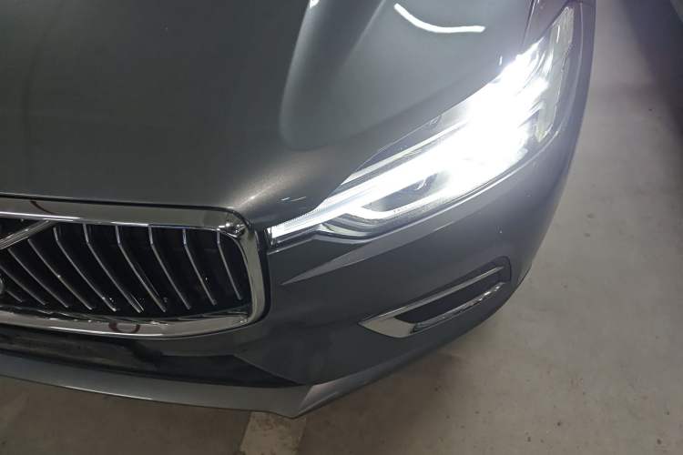 Used Volvo XC60 2019 T5 4x4 Smart Edition China VI Standard
