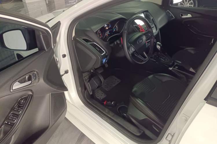 Used Ford Focus 2017 1.5T CTCC White and Black Limited Edition