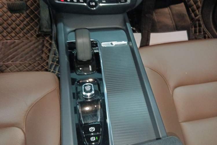 Used Volvo S60 2022 B4 Zhiyi Luxury Edition
