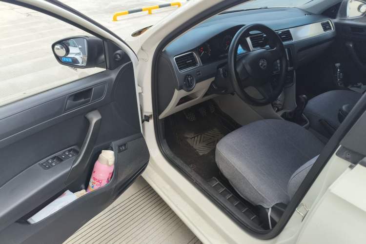 Used Skoda Rapid 2016 1.4L Manual Front-Wheel Drive Version
