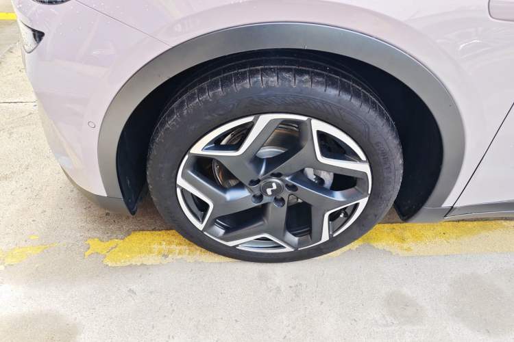 Used ONVO L60 2024 60 kWh All-Wheel Drive
