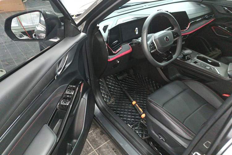 Used Changan X5 PLUS 2024 1.5T DCT Excellence Edition
